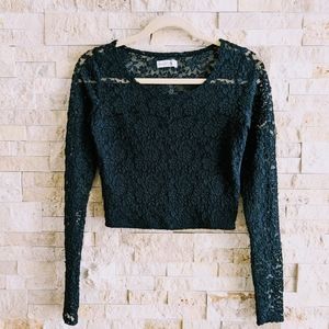 Abercrombie and Fitch cropped lace top M
